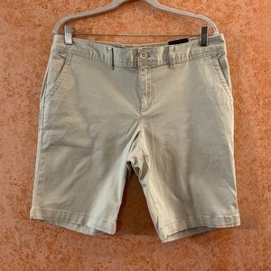 🌿END of SEASON SALE🌿EDDIE BAUER Chino Shorts Slightly Curvy Size 12